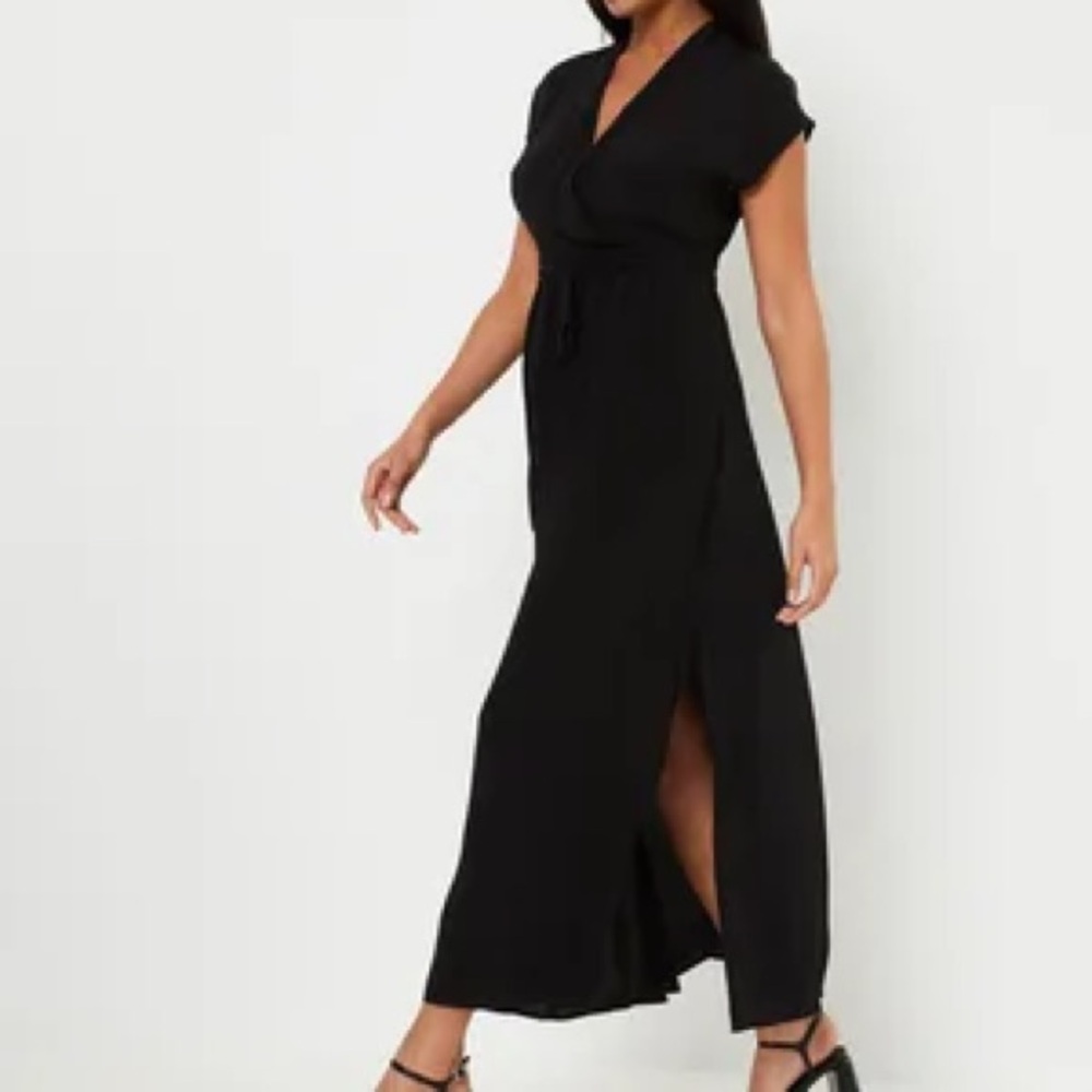 Chic Black Maxi Dress